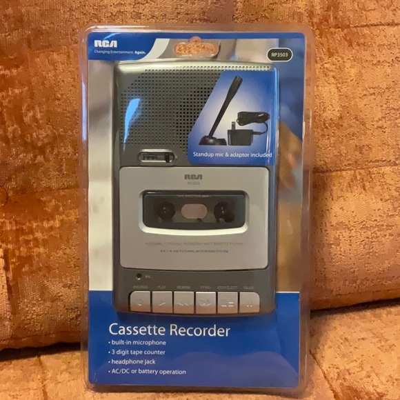 RCA RP3503 Cassette Tape Recorder NIP Standup Mic & Adapter Included 2008 - Picture 1 of 5